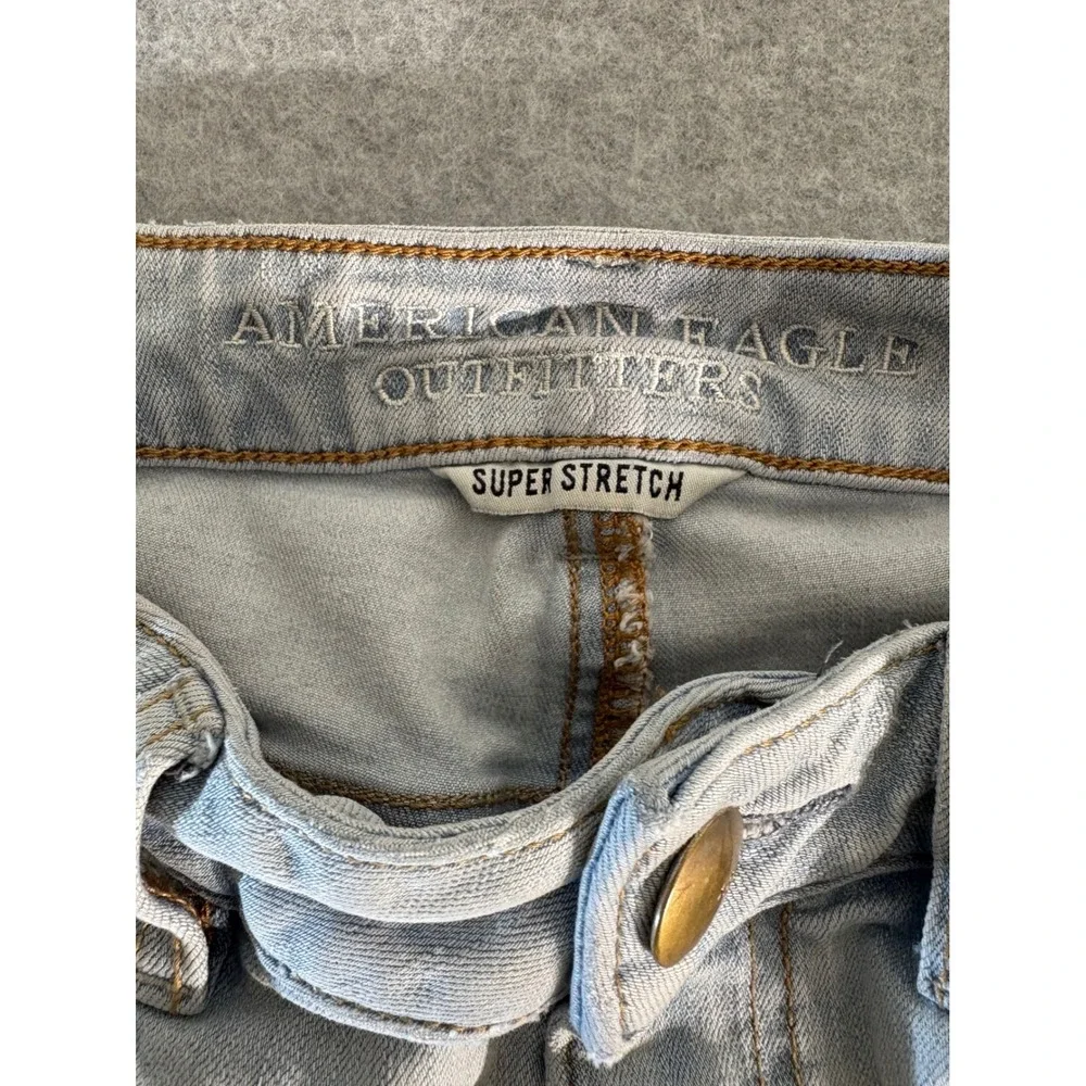 American‎ Eagle Super Stretch Distressed Denim Shorts Light Wash Size 6 Long